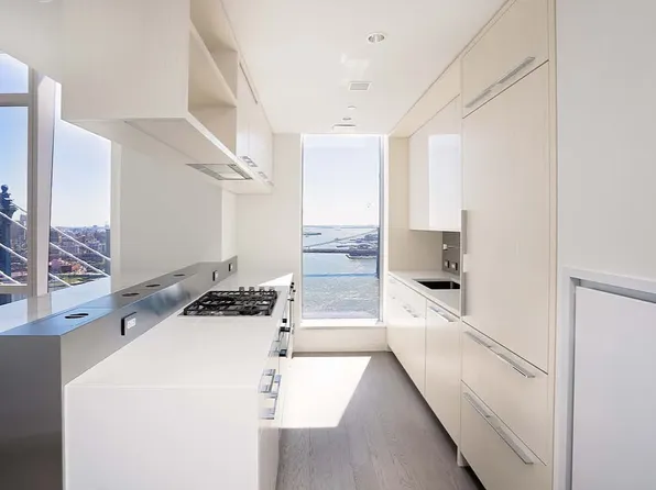 252 South Street image 3 of 15