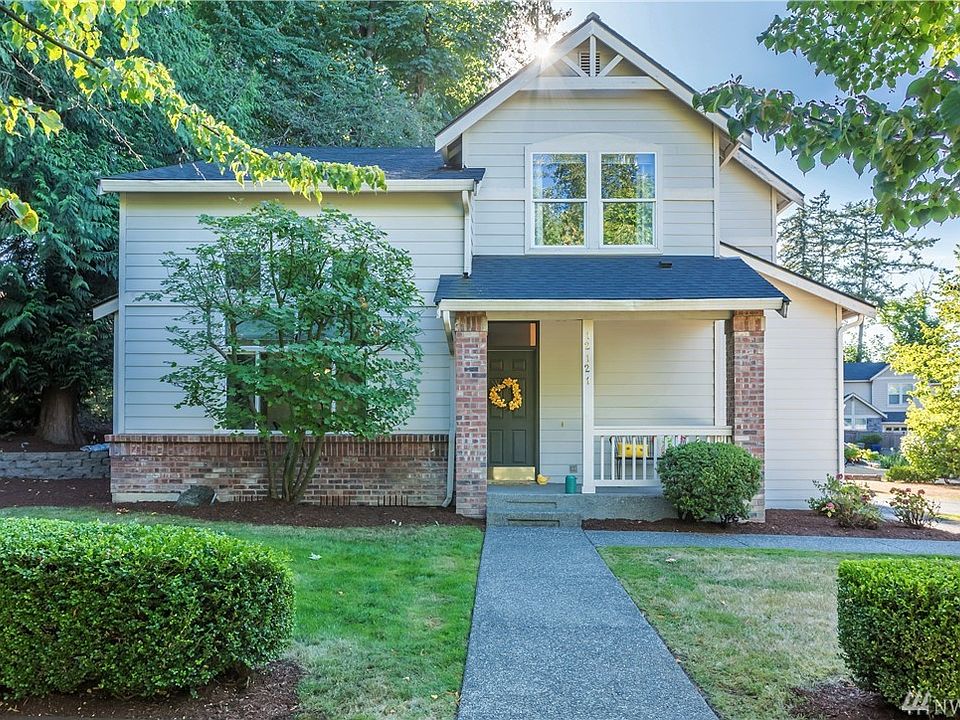 1st image of 12121 NE 108th Pl