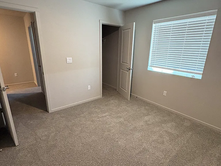 3073 Gladstone St #1 — Photo 9