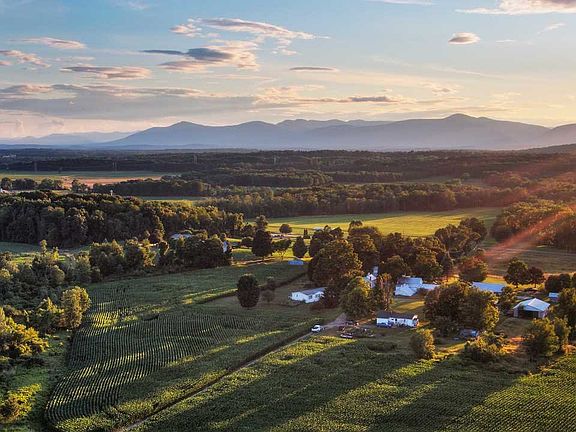 2nd image of 32 Treeland Farms