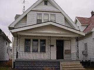 2nd image of 1037 Campbell St