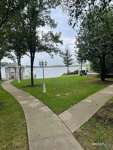 3 bed, 1.5 bath, 1562 sqft, $2,800 — Photo 2