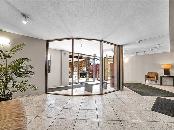 5th image of 35 S Baybrook Dr Unit 513