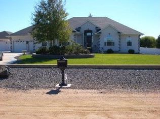 916 W La Grange Dr, Pueblo West, CO 81007