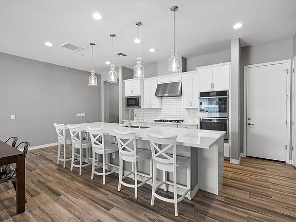 3rd image of 7484 E Paraiso Dr