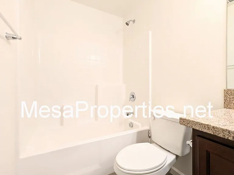 9550 Tamarisk Ave #124 — Photo 17