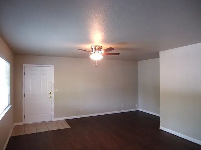 925 Oak Lawn Ave #2 — Photo 3