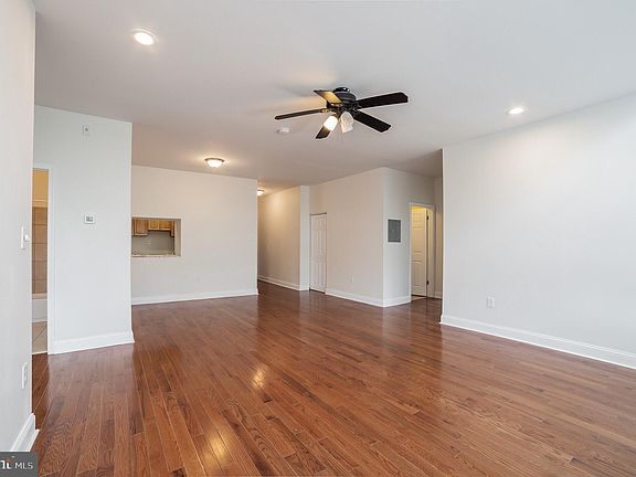 3rd image of 1050 E Montgomery Ave APT 301