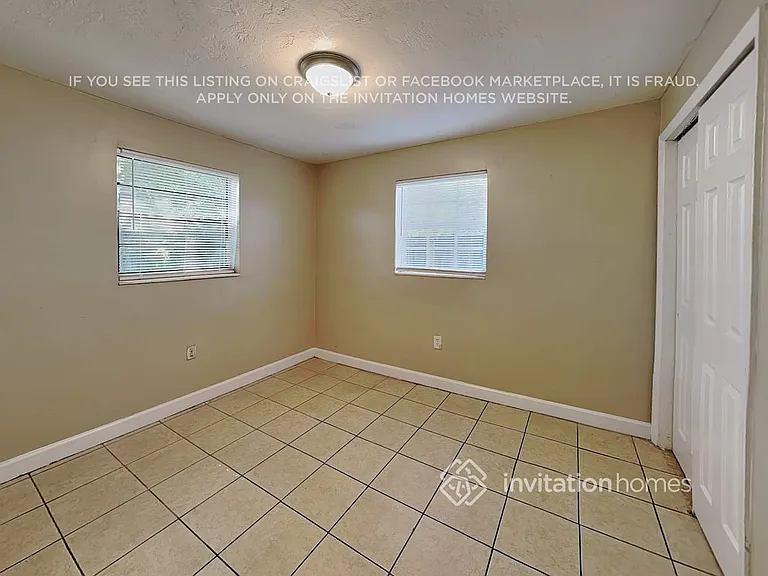 2401 Jamaica Dr — Photo 12