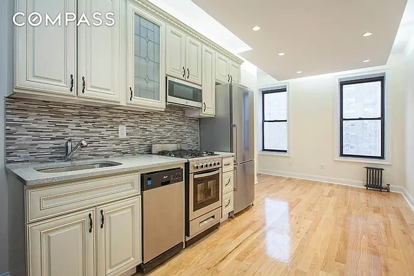 Rented by Compass | media 12