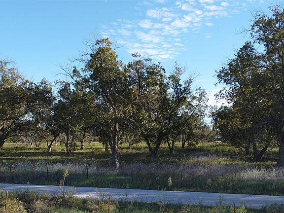 3rd image of 4 County Road 461