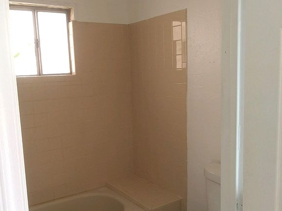 3rd image of 15223 Sylvanwood Ave #2