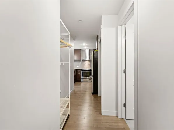 303 W 13th Ave SW #311, Calgary, AB T2R 0Y9