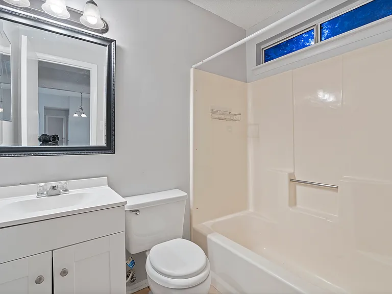 120 Briargate Ln — Photo 6