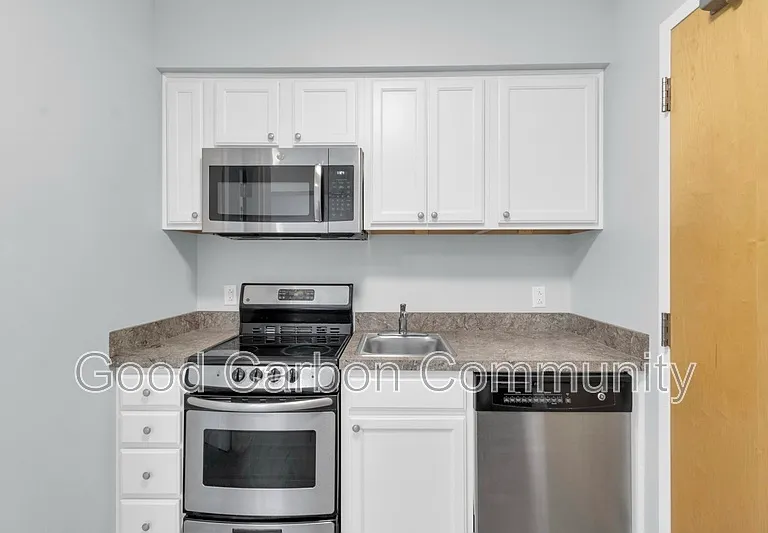 2136 Main St #102 — Photo 6