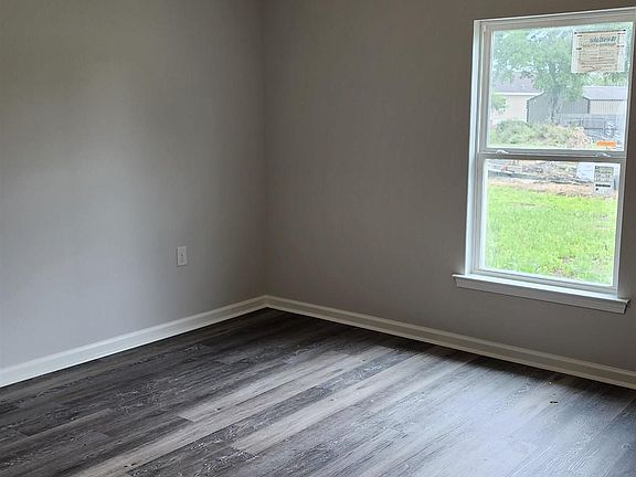 5th image of 2525 Pineneedle St