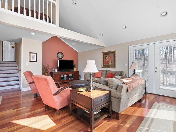 4th image of 418 Valleyridge Dr