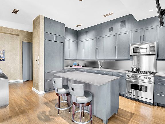 5th image of 252 7th Ave APT 16N