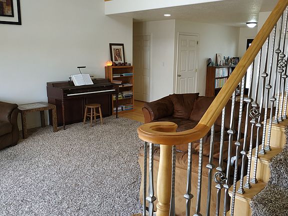 living room 20x20x18 ft 