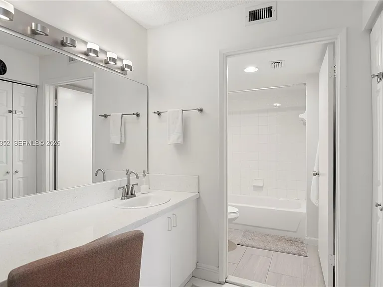 19555 E Country Club Dr #8208 — Photo 17