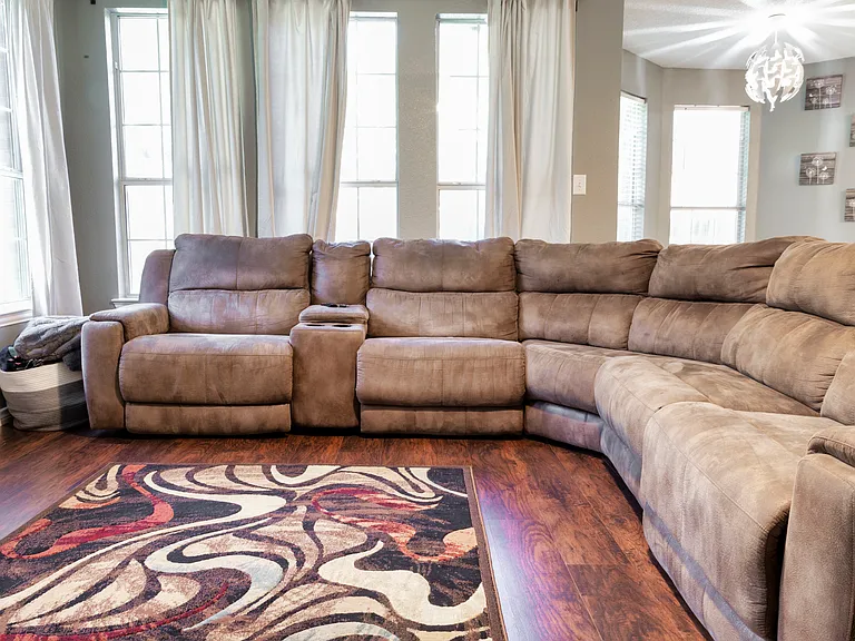 9805 Cliffside Dr — Photo 5
