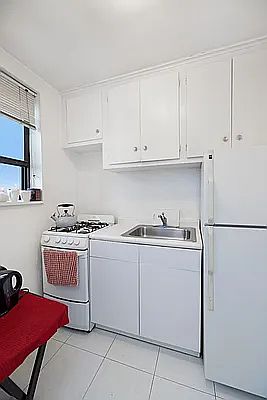 3rd image of 6730 Dartmouth St APT 6E