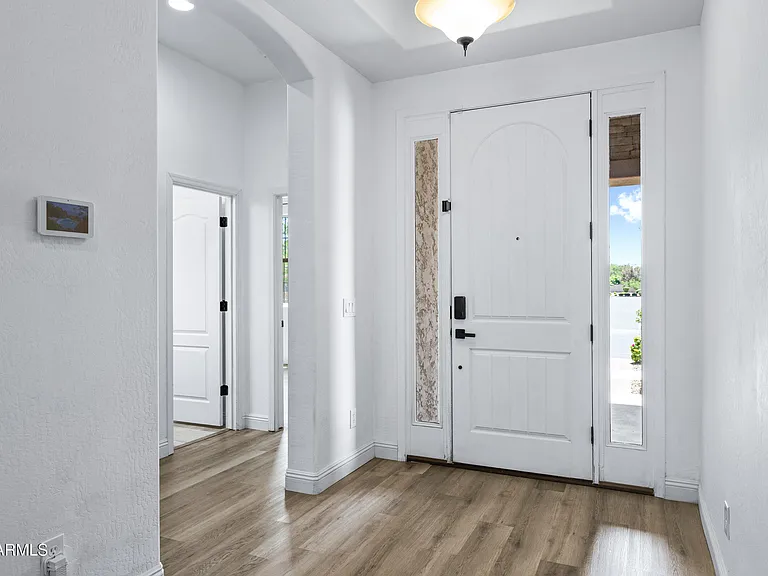 10218 E Bergeron Ave — Photo 6