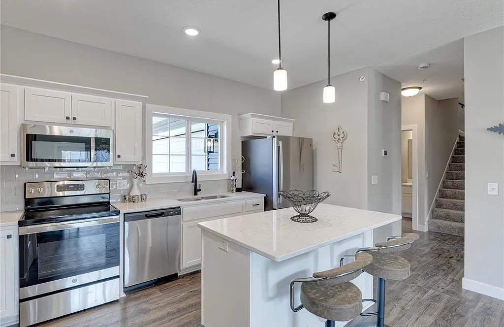 3 bed, 1739 sqft, $2,575 — Photo 4