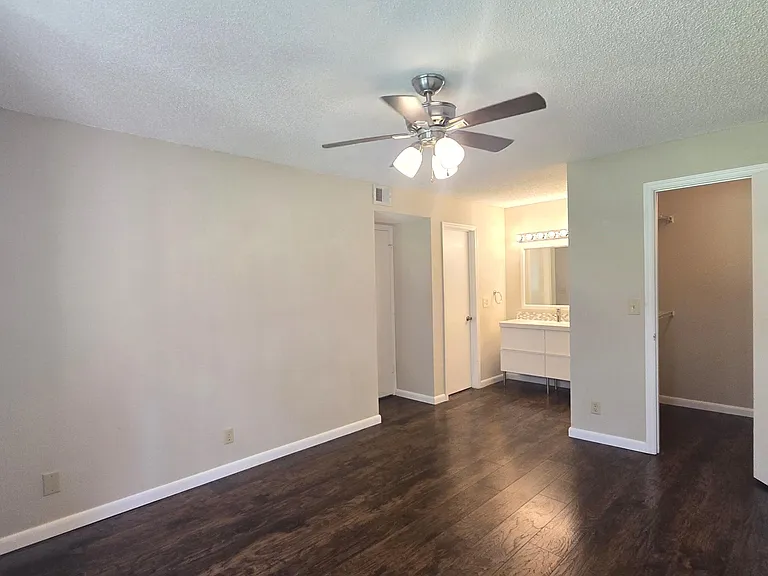 3400 Pinewalk Dr N #928 — Photo 6