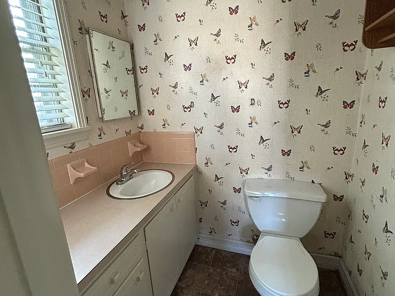 112 Chrisp Ave — Photo 4