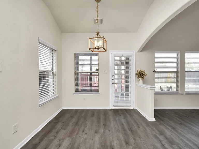 2626 Orchard Creek Ln — Photo 16