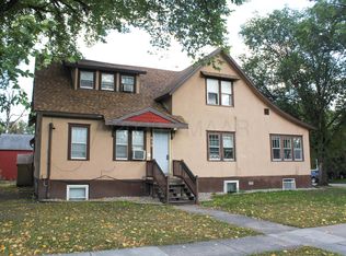 820 7th St S, Fargo, ND 58103