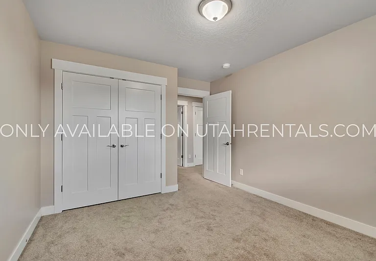 1638 E Aspen Loop — Photo 19