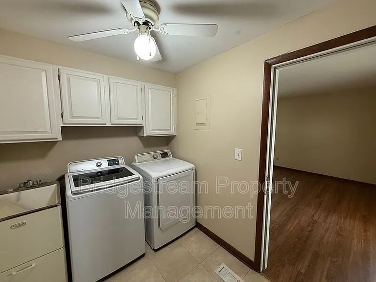 2135 E Rahn Rd — Photo 16