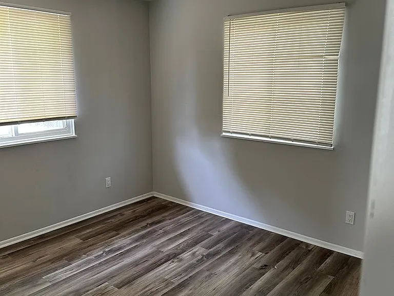 754 Panorama Dr — Photo 7