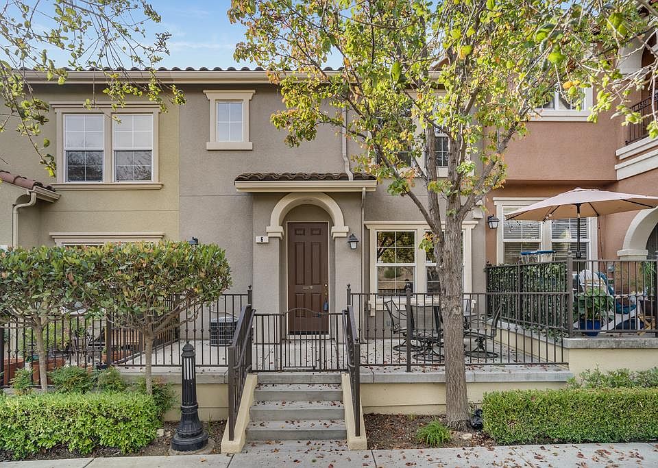 1st image of 3405 Vittoria Pl Unit 6