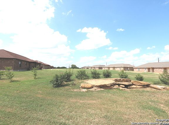 3rd image of 16020 US HIGHWAY 87