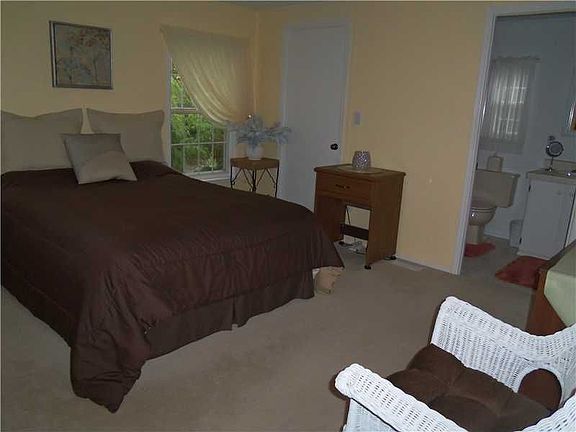 4th image of 103 Sherwood Valley Ln