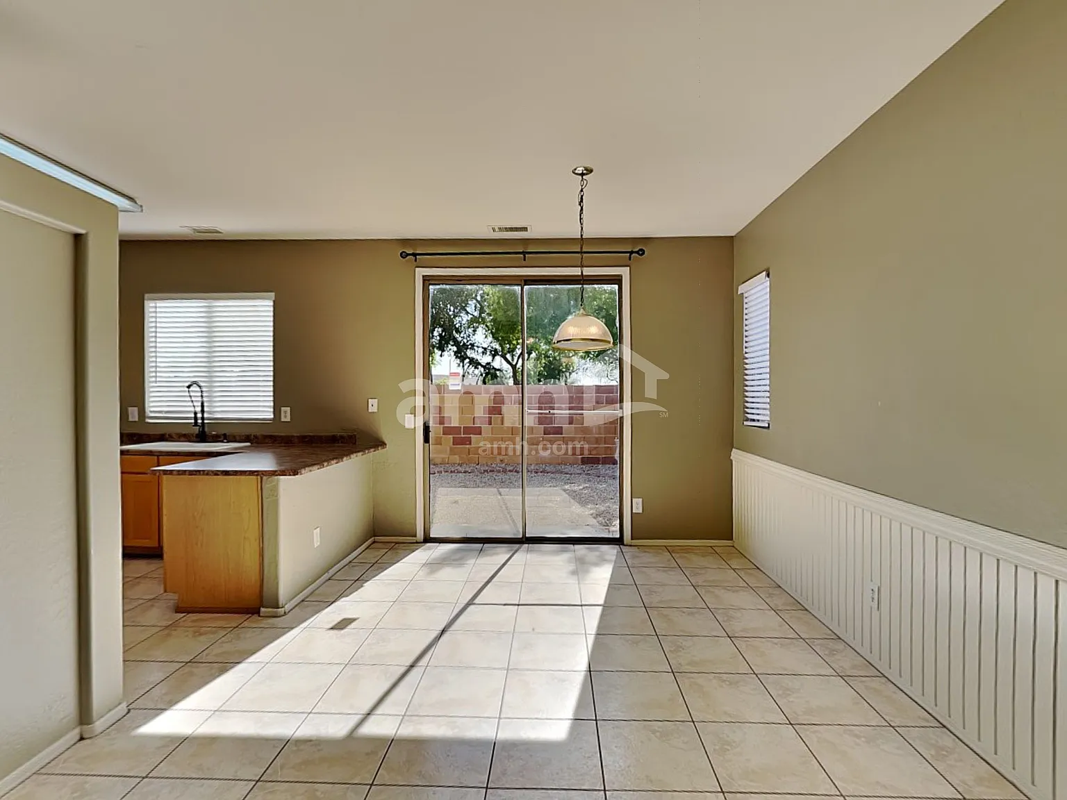 3 bed, 2.0 bath, 1566 sqft, $1,925 — Photo 4