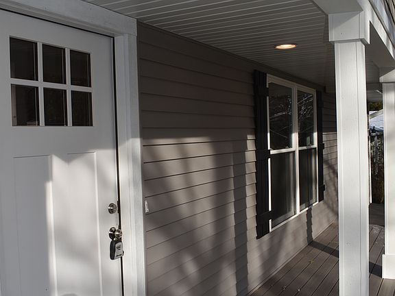 3rd image of 1619 Woodland Dr