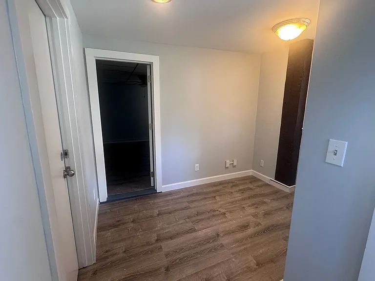 24 State Street — Photo 9