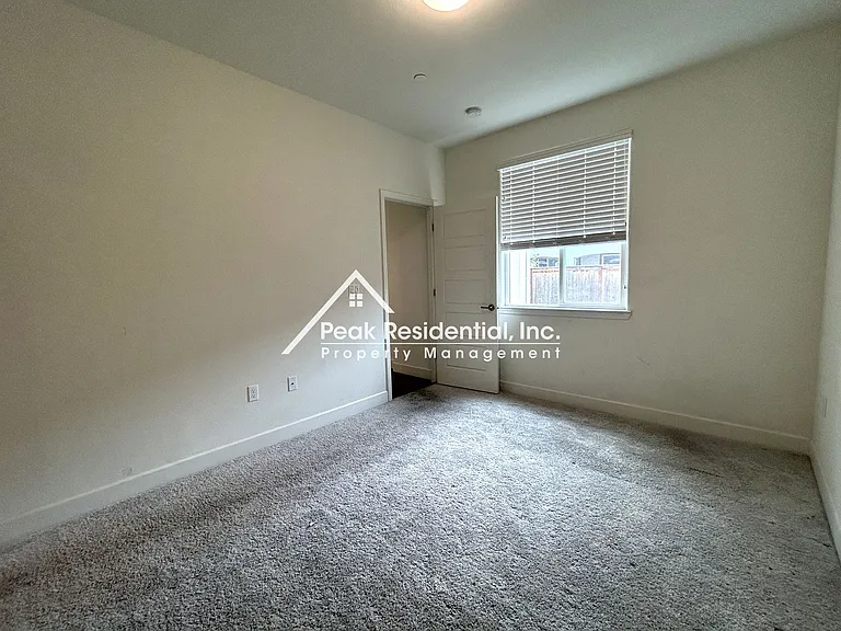 5725 Harveston Way — Photo 15