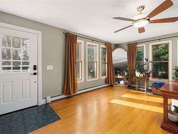 5th image of 702 Gardner Rd