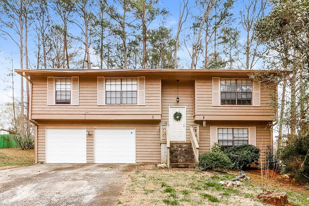 3 bed, 2.5 bath, 1716 sqft, $1,825 — Photo 1