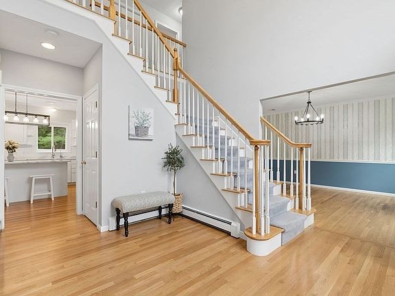 5th image of 43 Northern Spy Rd