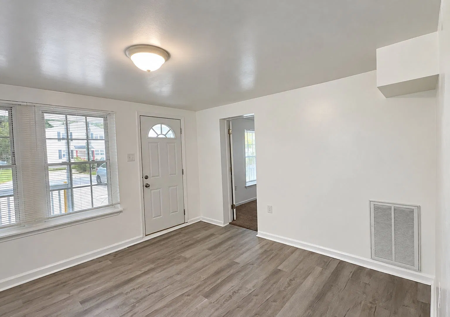 1482 Old Virginia Beach Rd - Silver — Photo 4