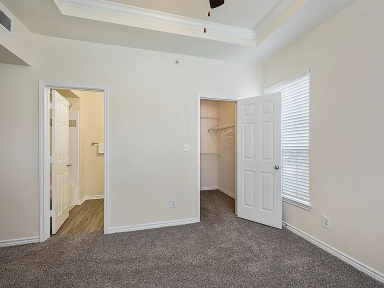 Lake Pointe Apts — Photo 20