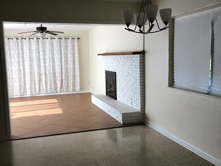 905 Espanola Way — Photo 12