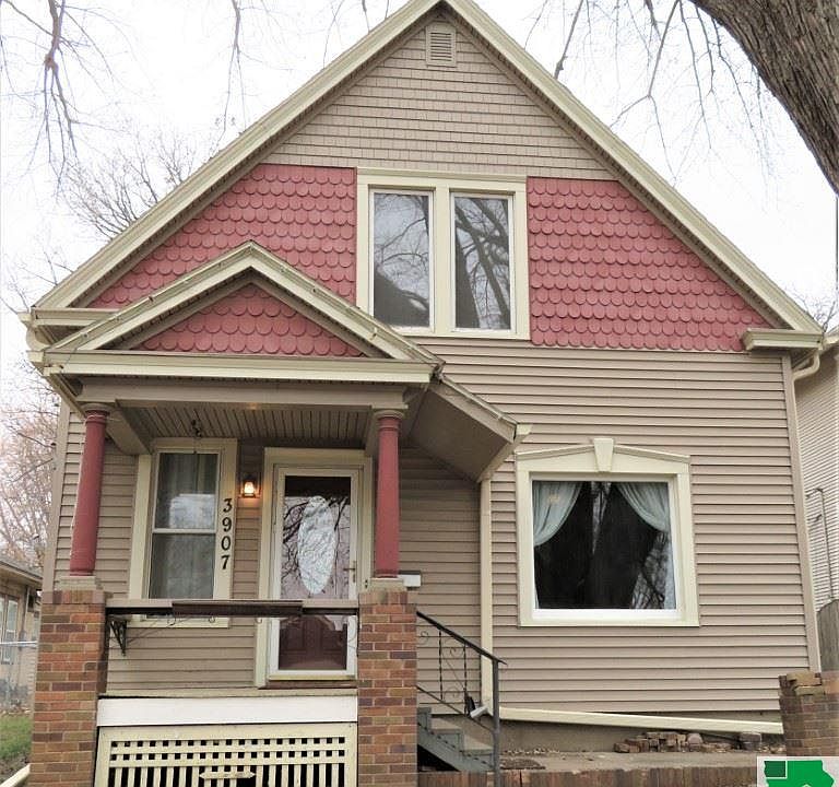 1st image of 3907 6th Ave