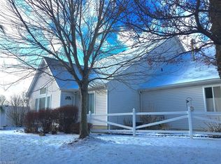 2042 Meadow Gate, Akron, OH 44313